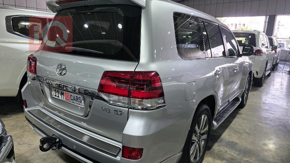 تويوتا لاندكروزر